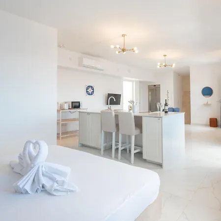 Palazzo Stella Penthouse With Jacuzzi By Vallettastay アパート