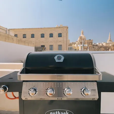 Palazzo Stella Penthouse With Jacuzzi By Vallettastay アパート