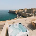 Palazzo Stella Penthouse With Jacuzzi By Vallettastay * 발레타