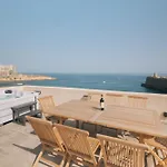 Palazzo Stella Penthouse With Jacuzzi By Vallettastay