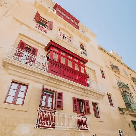Palazzo Stella Penthouse With Jacuzzi By Vallettastay * Valletta