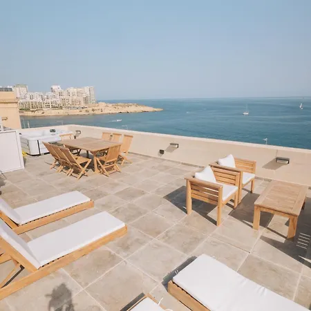 Apartment Palazzo Stella Penthouse With Jacuzzi By Vallettastay