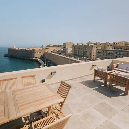 Apartment Palazzo Stella Penthouse With Jacuzzi By Vallettastay Valletta