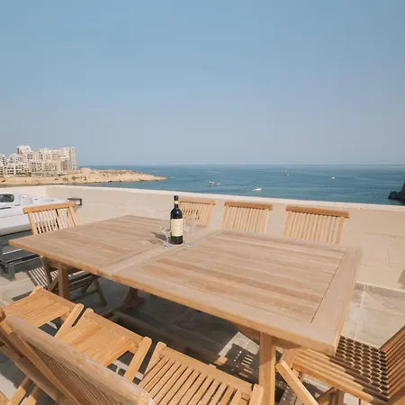 Palazzo Stella Penthouse With Jacuzzi By Vallettastay アパート バレッタ