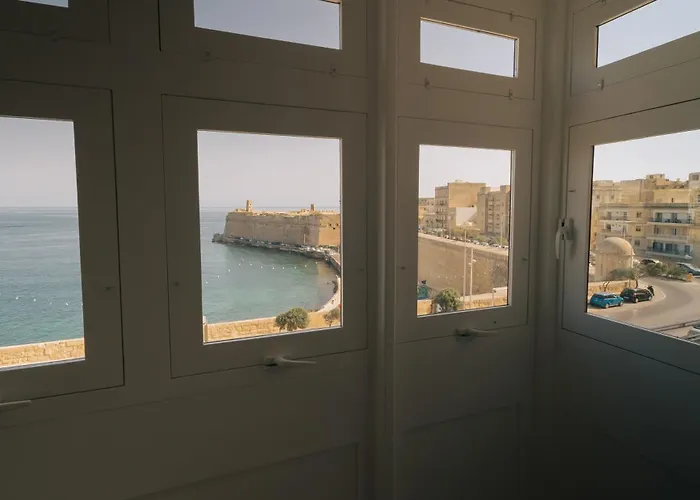 Palazzo Stella Penthouse With Jacuzzi By Vallettastay アパート *