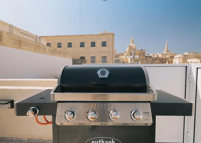 Palazzo Stella Penthouse With Jacuzzi By Vallettastay アパート