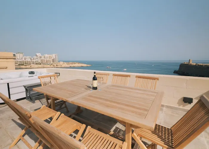 Palazzo Stella Penthouse With Jacuzzi By Vallettastay アパート バレッタ